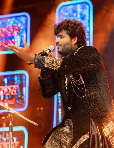 Swaraag Live Performance